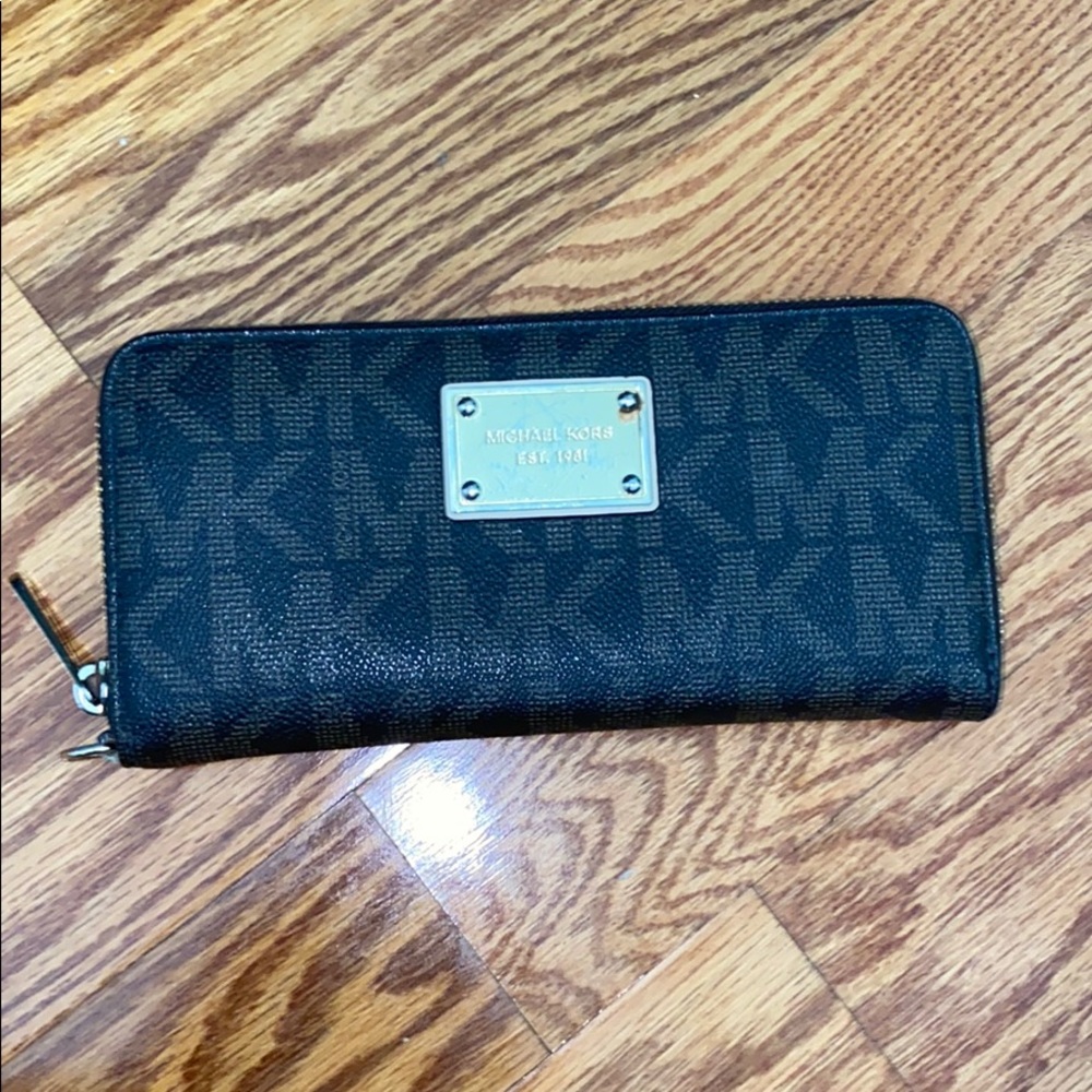 Brown Michael Kors Wallet